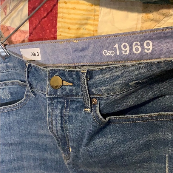 Above-the-knee denim skirt - Picture 2 of 3